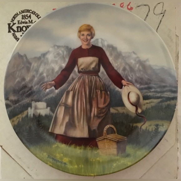 Collectible- The Sound of Music First Plate in Series. Knowles, 1986. Fine China - Picture 1 of 10